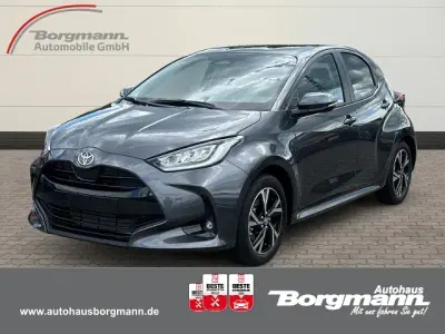 Neu Toyota Yaris Hybrid 92 PS (67 kW) 2026 Grau Kleinwagen
