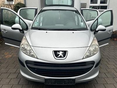 Gebraucht Peugeot 207 Filou 73 PS (53 kW) 2009 Silber Kleinwagen