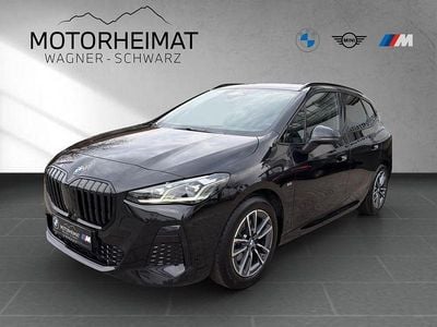 Gebraucht BMW 220 Active Tourer M Sport 170 PS (125 kW) 2025 Saphirschwarz metallic Van / Kleinbus