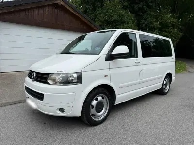 Gebraucht VW Multivan R 179 PS (131 kW) 2011 Weiß Van / Kleinbus
