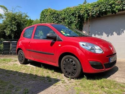 Second-hand Renault Twingo 60 CP (44 kW) 2009 Roșu Hatchback