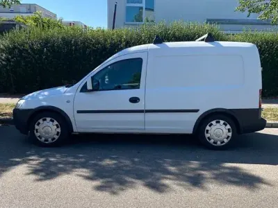 Gebraucht Opel Combo 94 PS (69 kW) 2006 Weiß Van / Kleinbus