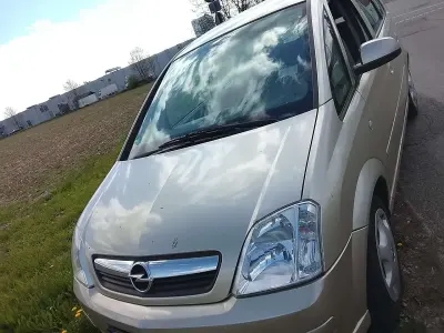 Gebraucht Opel Meriva Edition 90 PS (66 kW) 2010 Van / Kleinbus