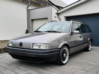 Second-hand VW Passat 90 CP (66 kW) 1993 Gri Break