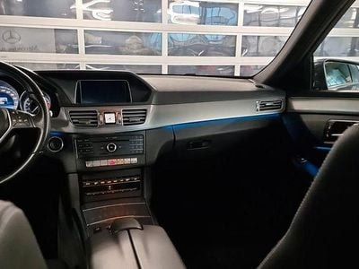 Gebraucht Mercedes E400 Avantgarde 333 PS (244 kW) 2015 Grau Limousine
