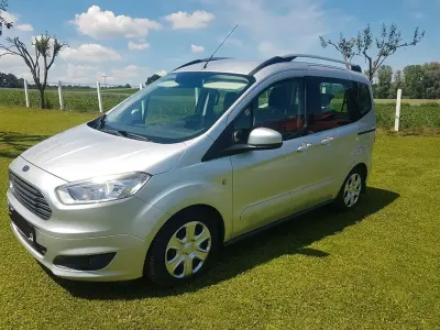 Gebraucht Ford Tourneo Courier Trend 101 PS (74 kW) 2016 Silber Van / Kleinbus