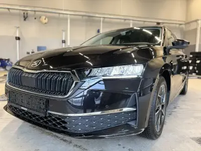 Używany Skoda Octavia Style 150 KM (110 kW) 2025 Czarny Kombi