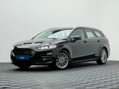 Gebraucht Ford Mondeo Titanium 150 PS (110 kW) 2022 Schwarz Limousine