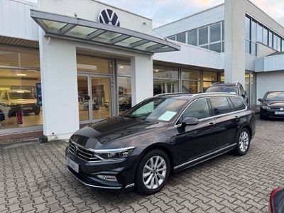 Mangangraumetallic (metallic) Gebraucht 2023 VW Passat Elegance Kombi | 44.700 €