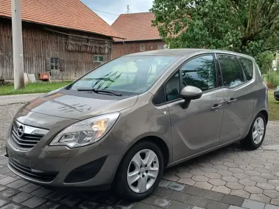 Gebraucht Opel Meriva 110 PS (80 kW) 2012 Braun Van / Kleinbus