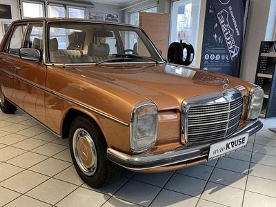 Gebraucht Mercedes W115 95 PS (69 kW) 1974 Byzangold Limousine