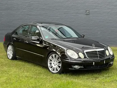 Używany Mercedes E420 Sport 314 KM (230 kW) 2007 Czarny Sedan/Limuzyna