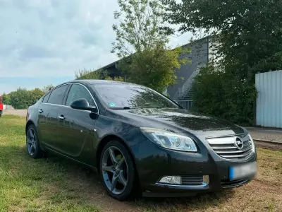 Gebraucht Opel Insignia 160 PS (117 kW) 2010 Schwarz Limousine