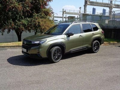 Neu Subaru Forester Exclusive+ 136 PS (100 kW) 2025 Grün SUV