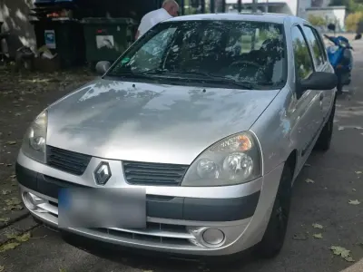 Gebraucht Renault Clio II 75 PS (55 kW) 2005 Grau Kleinwagen