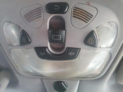 Mercedes C200
