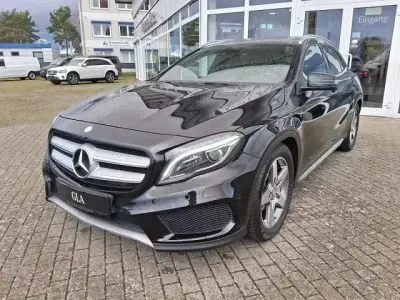 Gebraucht Mercedes GLA180 AMG line 122 PS (89 kW) 2015 Schwarz SUV