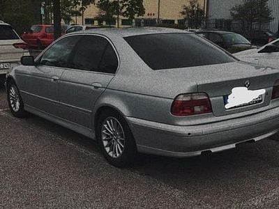 BMW 525