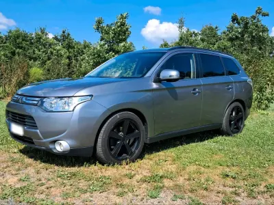 Gebraucht Mitsubishi Outlander Invite 150 PS (110 kW) 2013 Grau SUV
