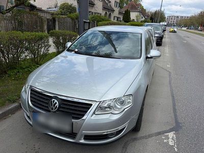 Second-hand VW Passat Trendline 116 CP (85 kW) 2007 Argintiu Berlinǎ