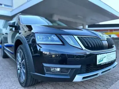 Gebraucht Skoda Octavia Scout 4x4 184 PS (135 kW) 2020 Schwarz Kombi