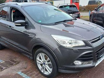 Gebraucht Ford Kuga Individual 182 PS (133 kW) 2015 Magneticgrau (metallic) SUV