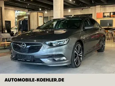 Używany Opel Insignia Exklusiv 209 KM (153 kW) 2018 Szary Sedan/Limuzyna