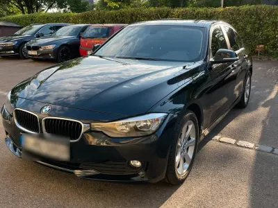 Gebraucht BMW 318 Comfort Edition 143 PS (105 kW) 2012 Schwarz Limousine