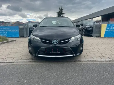 Gebraucht Toyota Auris Hybrid Life+ 99 PS (72 kW) 2014 Schwarz Limousine