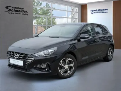 Gebraucht Hyundai i30 Edition 30 160 PS (117 kW) 2022 Phantom black metallic Limousine