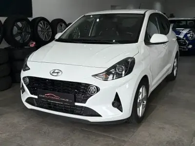 Gebraucht Hyundai i10 Edition 30 67 PS (49 kW) 2021 Weiß Kleinwagen