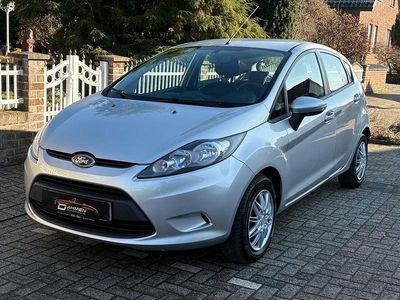 Gebraucht Ford Fiesta Trend 69 PS (50 kW) 2012 Silber Kleinwagen
