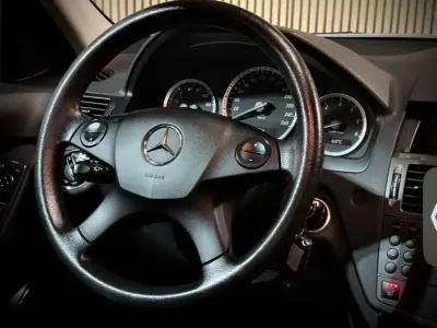 Gebraucht Mercedes 200 136 PS (100 kW) 2009