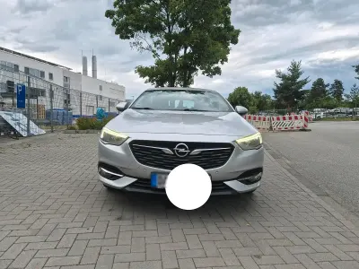 Gebraucht Opel Insignia 100 PS (73 kW) 2017 Silber Limousine