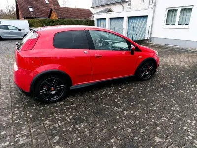 Gebraucht Fiat Grande Punto Abarth 155 PS (114 kW) 2009 Rot Kleinwagen