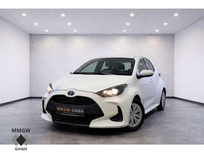 Super white 2 Gebraucht 2022 Toyota Yaris Hybrid Business Edition Kleinwagen | 15.990 € (Superpreis)