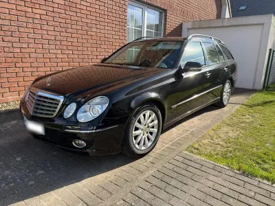 Używany Mercedes E280 Elegance 190 KM (139 kW) 2008 Czarny Kombi