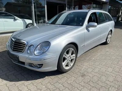 Second-hand Mercedes E200 Avantgarde 136 CP (100 kW) 2008 Argintiu Berlinǎ