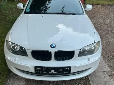 Gebraucht BMW 116 122 PS (89 kW) 2010 Weiß Kleinwagen