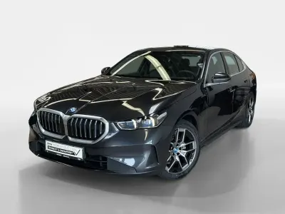 Gebraucht BMW 530e Sport Line 299 PS (219 kW) 2024 Grau Limousine