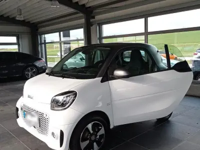 Gebraucht Smart ForTwo Coupé 41 kW (56 PS) 2022 Weiß Coupé
