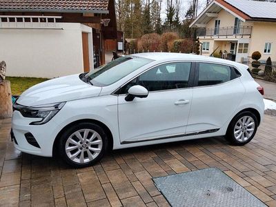 Gebraucht Renault Clio V Intens 91 PS (66 kW) 2022 Weiß Limousine