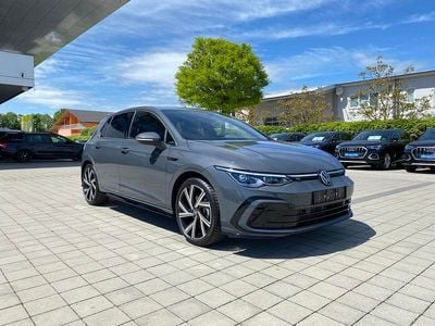 Gebraucht VW Golf VIII R-line 150 PS (110 kW) 2022 Delfingrau metallic/grau Limousine