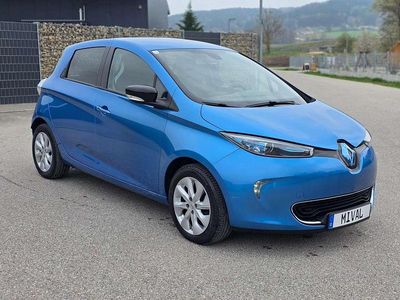 Second-hand Renault Zoe Intens 42 kW (58 CP) 2017 Albastru Hatchback
