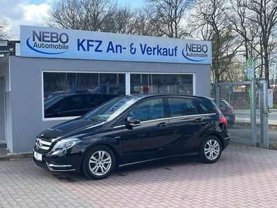 Usata Mercedes B200 156 CV (114 kW) 2012 Nero Monovolume