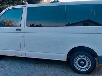 Usata VW Caravelle 84 CV (61 kW) 2005 Bianco Furgone