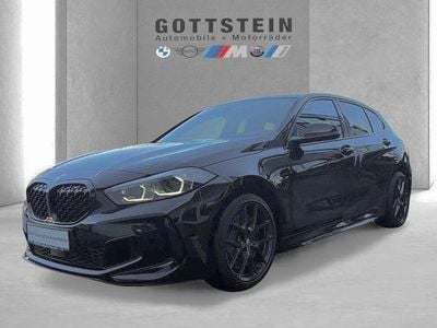 Gebraucht BMW M135 Shadowline 306 PS (225 kW) 2022 Black sapphire Kleinwagen