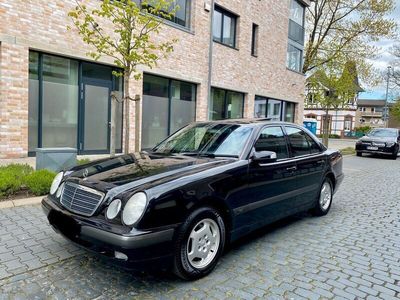 gebraucht Mercedes E200 Kompressor 2 Hand Top gepflegt