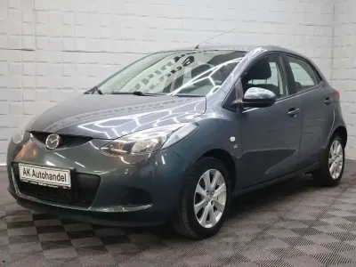 Gebraucht Mazda 2 Independence 75 PS (55 kW) 2009 Kronosgrau metallic Kleinwagen