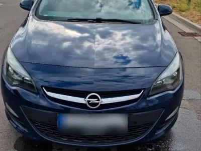 Gebraucht Opel Astra 110 PS (80 kW) 2015 Blau Limousine